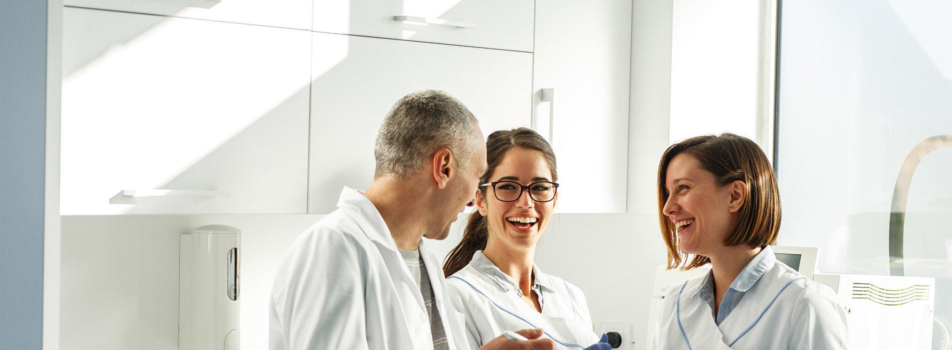 Dean Dental | Implant Dentistry, Ceramic Crowns and Snoring Appliances